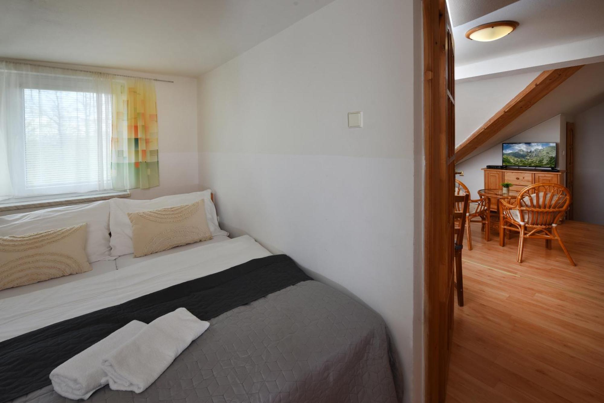 Apartmany Zea Tatranska Lomnica Bagian luar foto