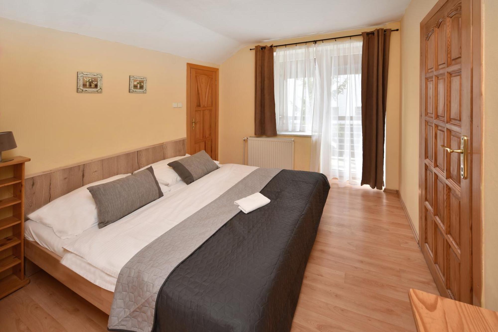 Apartmany Zea Tatranska Lomnica Bagian luar foto