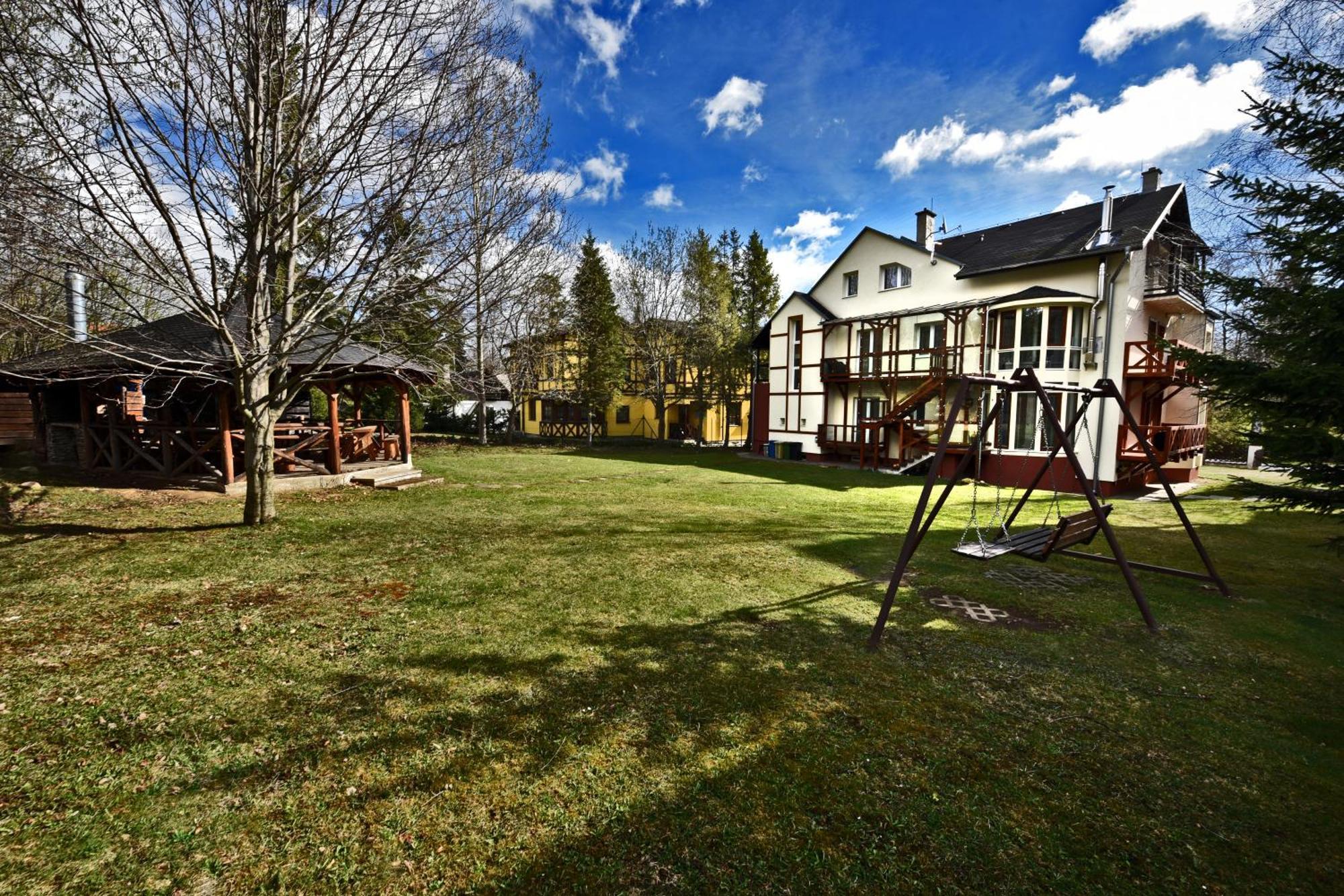 Apartmany Zea Tatranska Lomnica Bagian luar foto