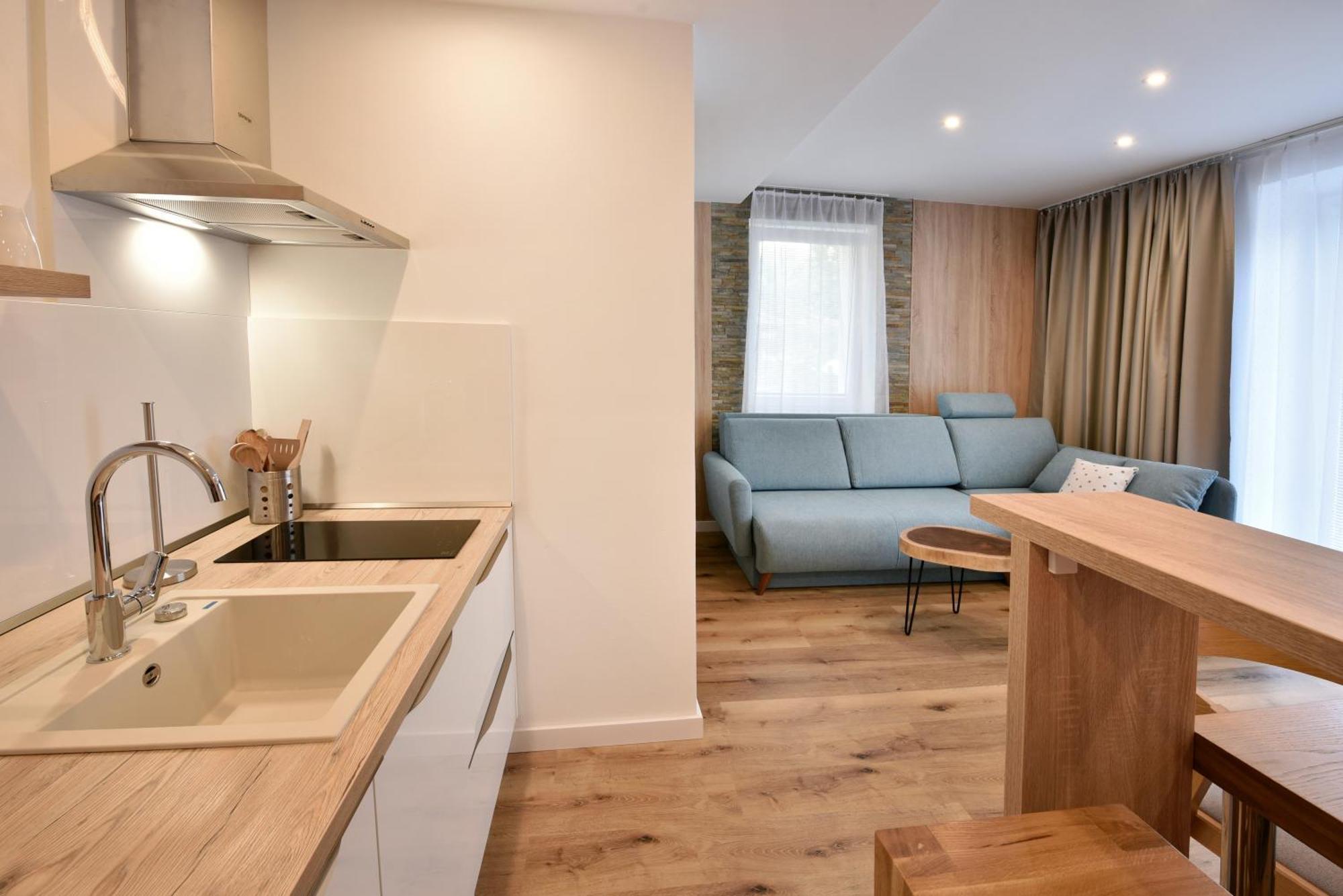 Apartmany Zea Tatranska Lomnica Bagian luar foto